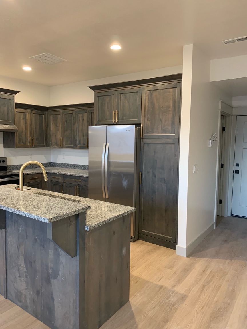 435 North 800 West - E102